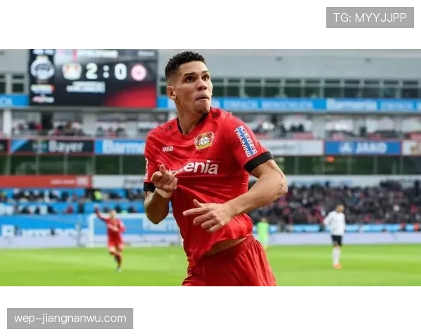 保利尼奥边路突破撕开防线的效果为何优于其中场核心角色？